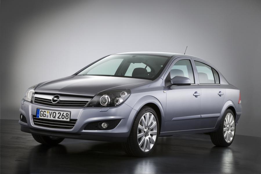  Opel Astra Sedan 2005 года  (фото 35 из 38)